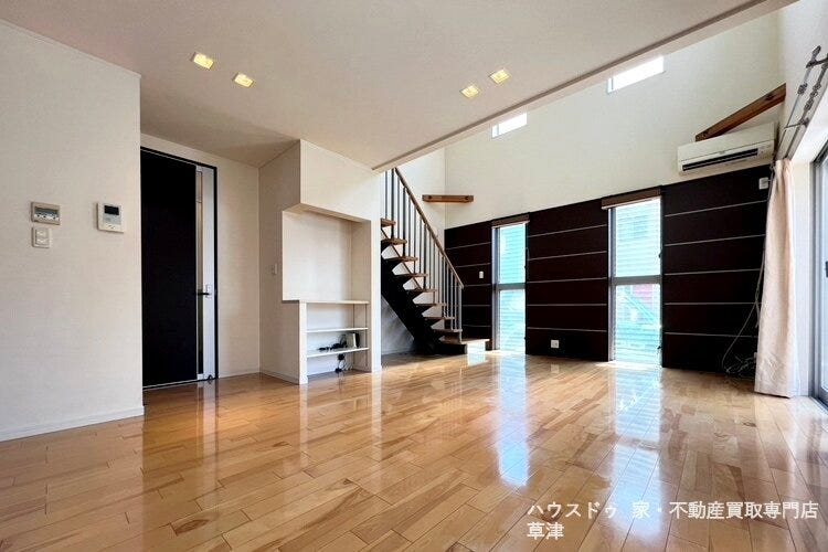 【JR手原駅まで徒歩12分】採光良好で開放感のある角地　駐車2台可　フレンドマート栗東店まで徒歩6分