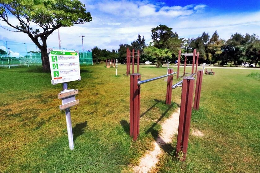 東崎公園 バスケットコート　西原町東崎