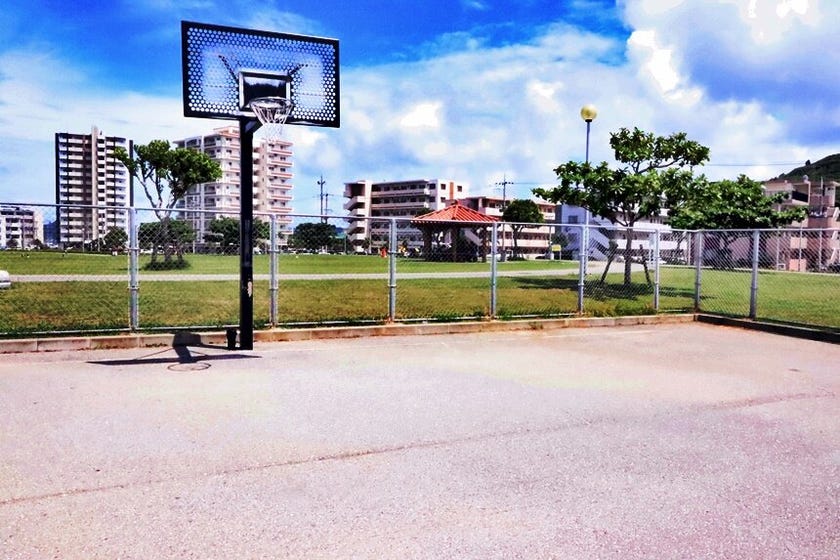 バスケットコート　与那古浜公園