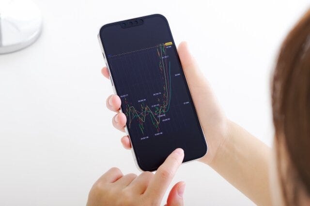 スマホで金利上昇のグラフを見る