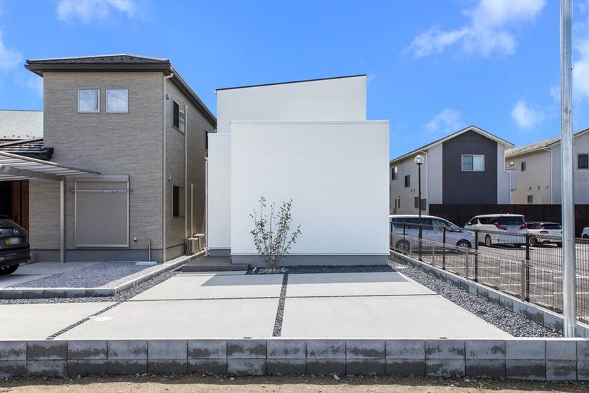 【新築戸建】余白が生む、心地よい暮らしのデザイン 「シンプルな設計がもたらす、ゆとりある生活空間」