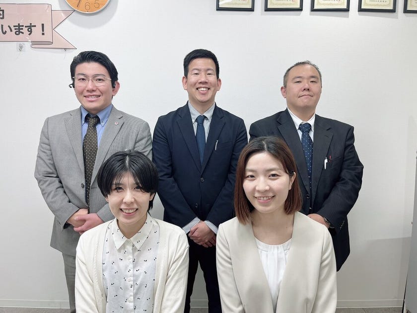 スタッフ集合写真