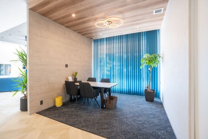 開放的な商談ルームで承ります！