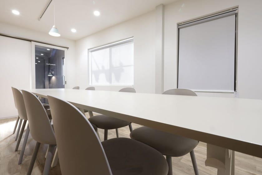 落ち着いて話せる個室空間