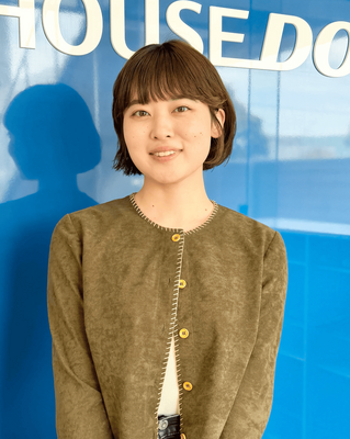 スタッフ写真1